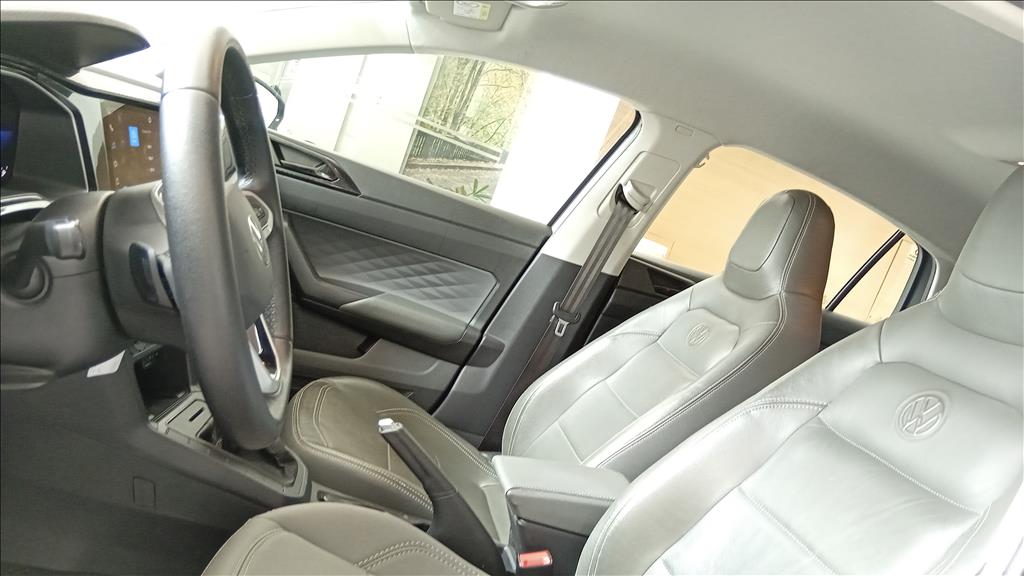 VIRTUS 1.0 170 TSI MANUAL8
