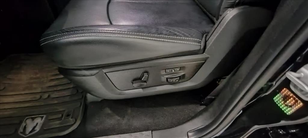 CLASSIC 5.7 V8 GASOLINA LARAMIE CD 4X4 AUTOMÁTICO11