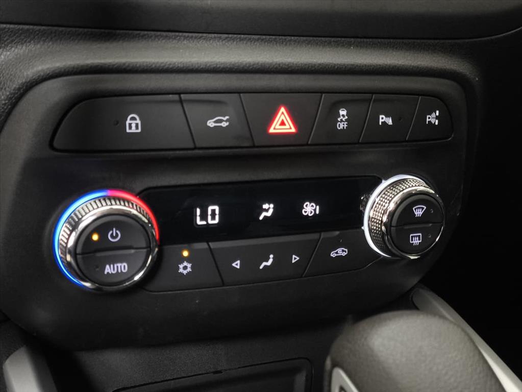 ONIX PLUS 1.0 TURBO FLEX PREMIER AUTOMÁTICO9