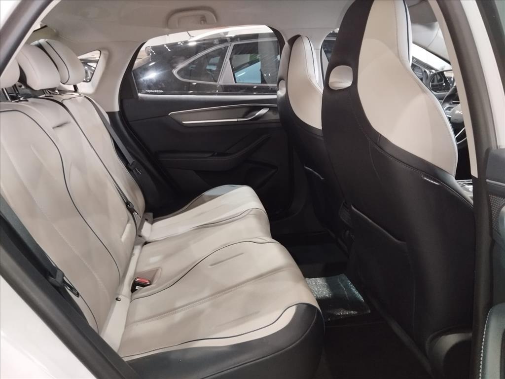 KING 1.5 DM-I PHEV GS AUTOMÁTICO11