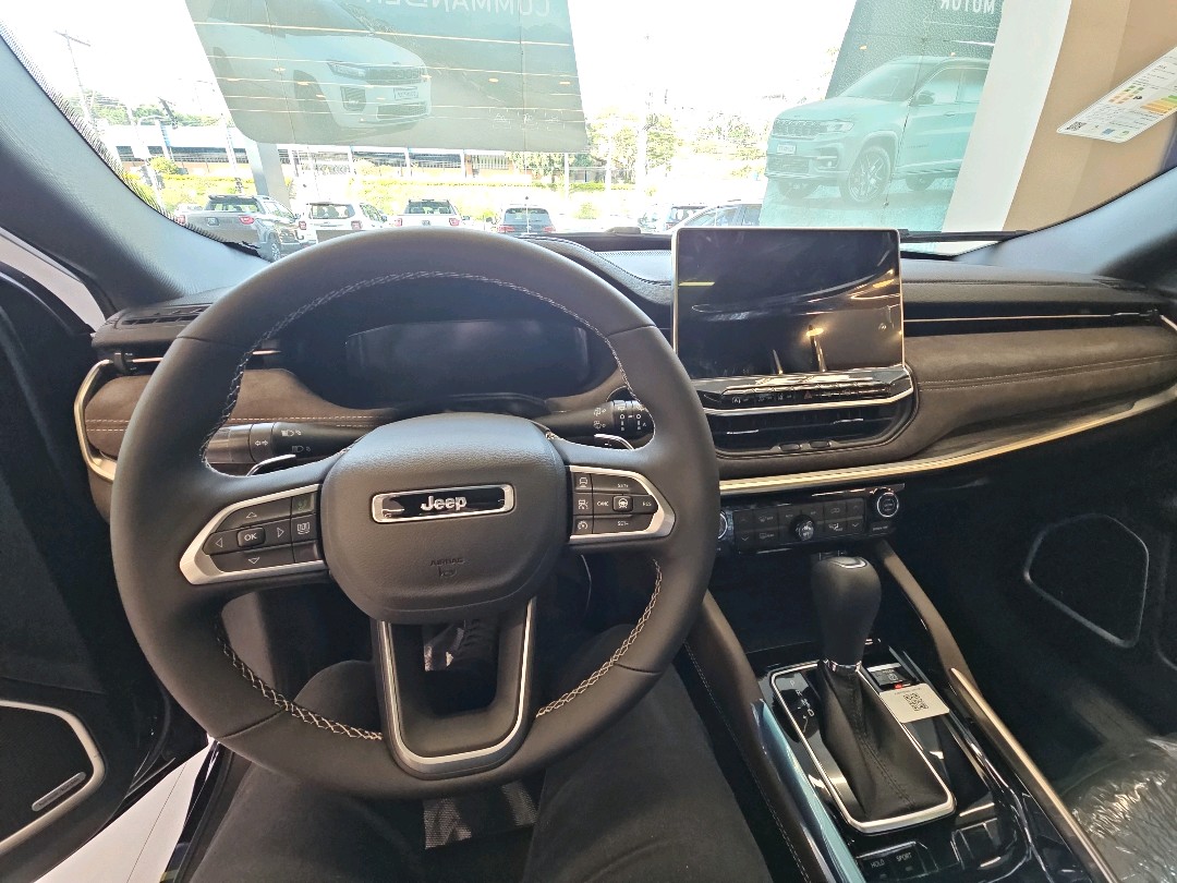COMMANDER 1.3 T270 TURBO FLEX OVERLAND AT66
