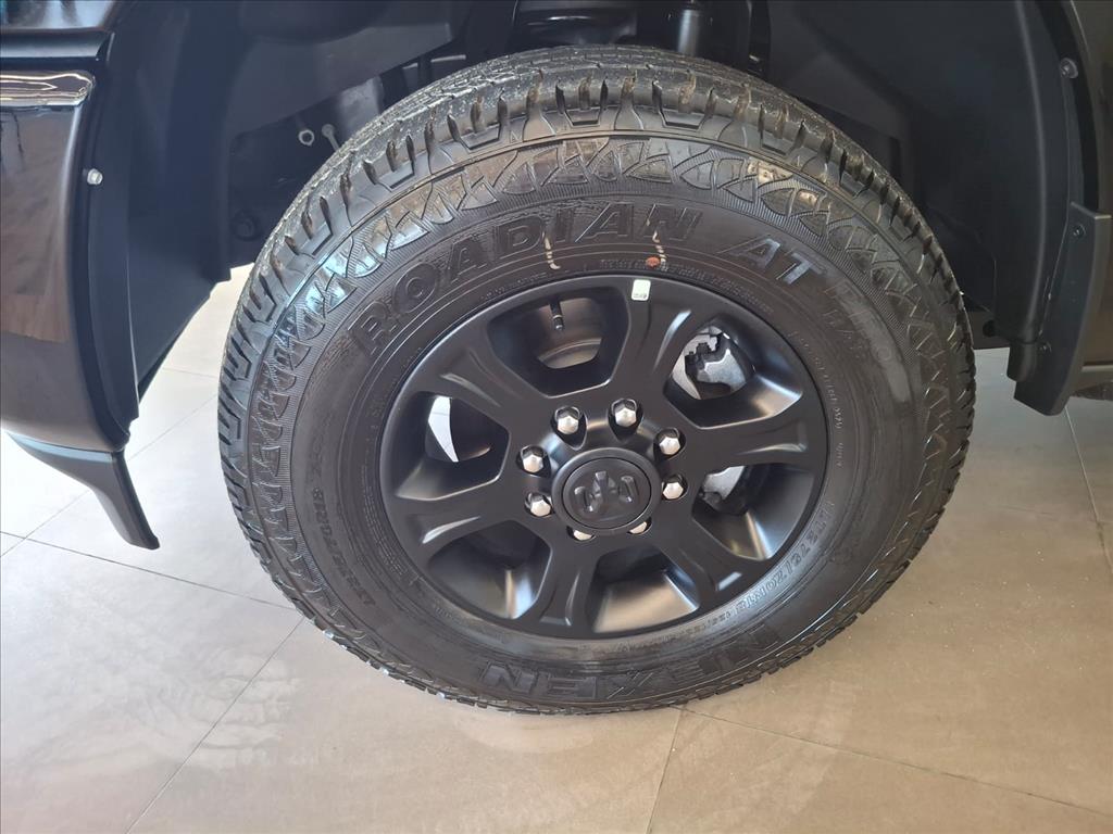 3500 6.7 I6 TURBO DIESEL LARAMIE NIGHT EDITION CD 4X4  AUTOMÁTICO10