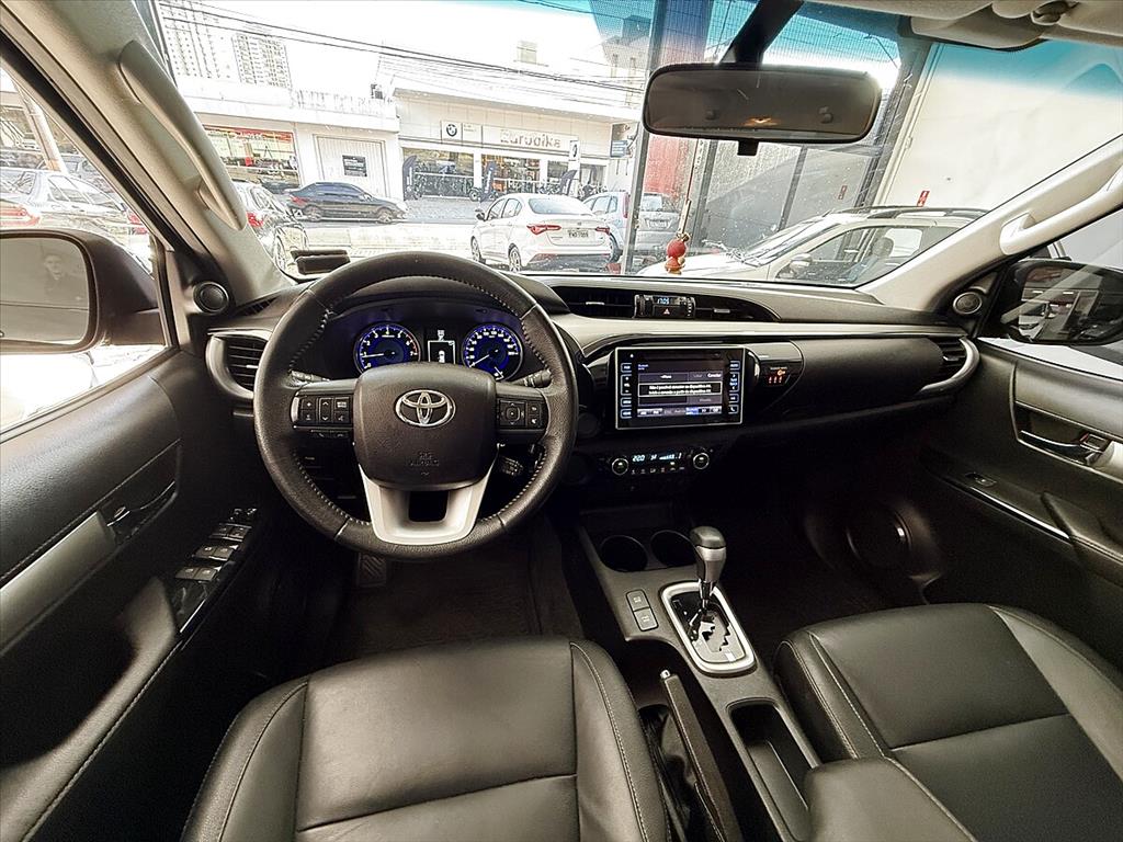 Toyota Hilux - 2.7 SRV 4X2 CD 16V FLEX 4P AUTOMÁTICO