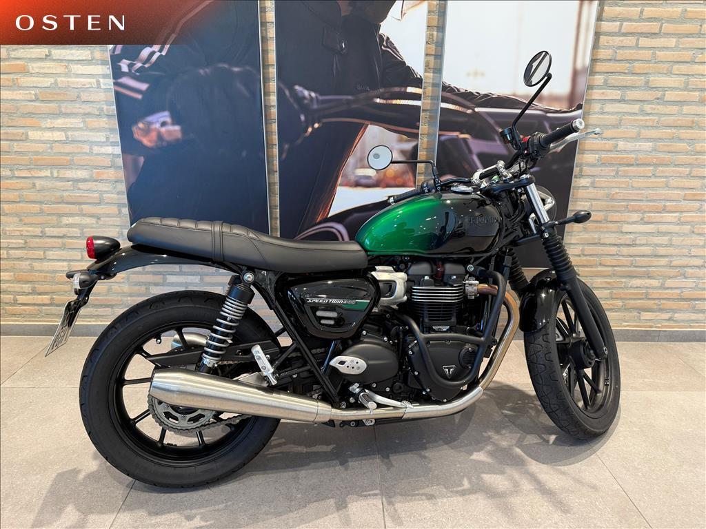 TRIUMPH-SPEED-TWIN 900