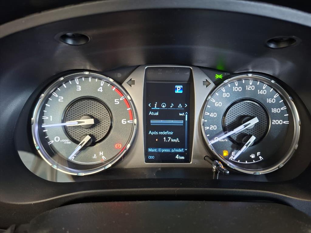 HILUX 2.8 D-4D TURBO DIESEL CD POWER PACK 4X4 AUTOMÁTICO10