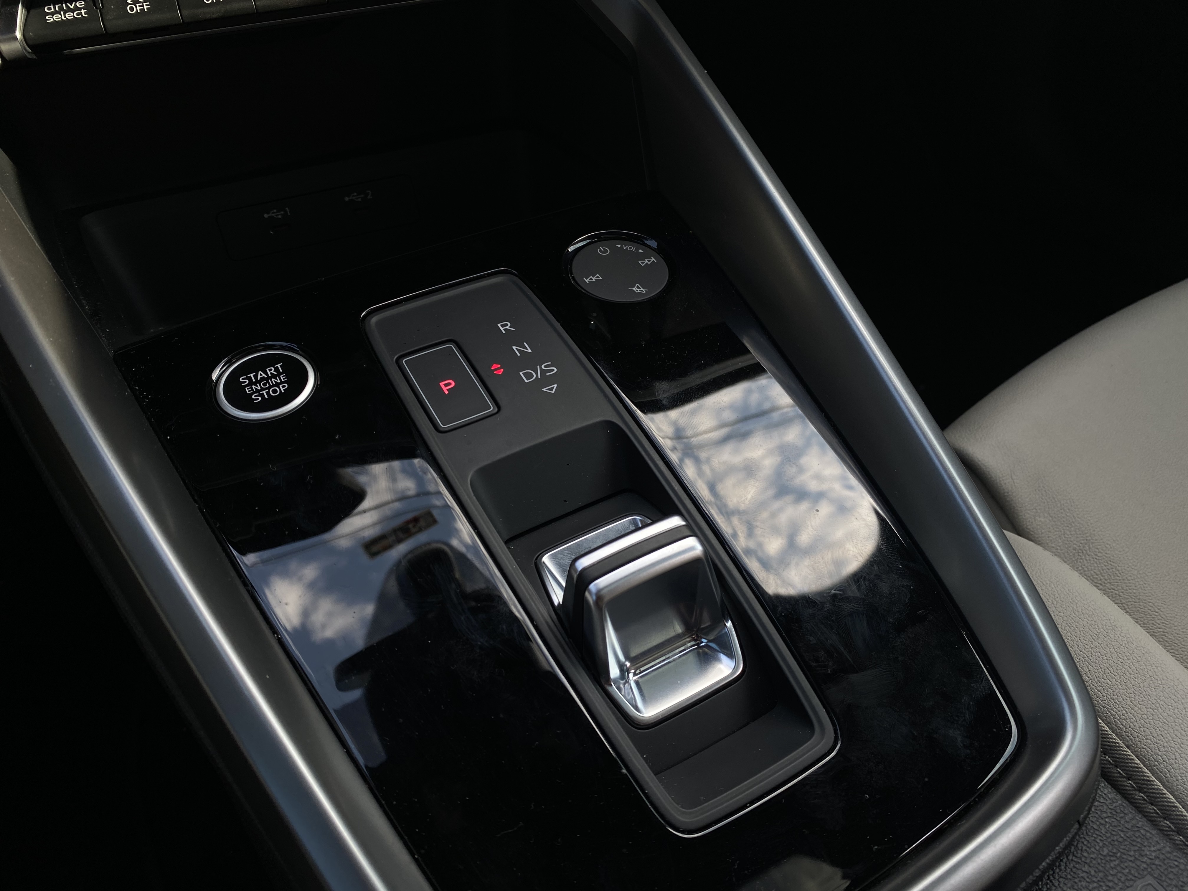 A3 2.0 40 TFSI MHEV SEDAN PERFORMANCE BLACK S-TRONIC11