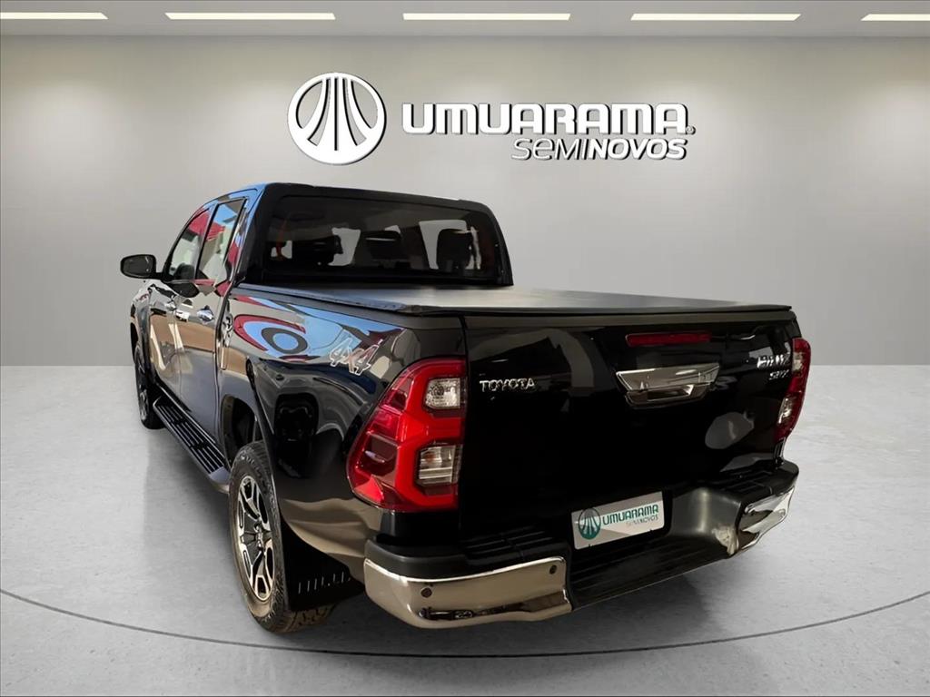 HILUX 2.8 D-4D TURBO DIESEL CD SRX 4X4 AUTOMÁTICO2