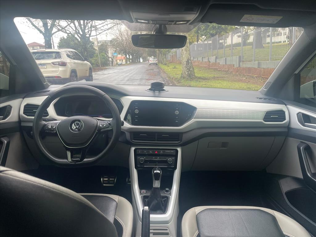 Volkswagen-T-CROSS-1.4 250 TSI TOTAL FLEX HIGHLINE AUTOMÁTICO