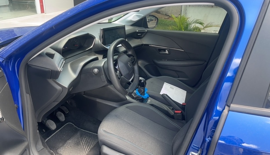 Peugeot-208-1.0 FIREFLY FLEX STYLE MANUAL