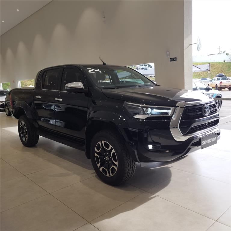 HILUX 2.8 D-4D TURBO DIESEL CD SRX PLUS 4X4 AUTOMÁTICO0