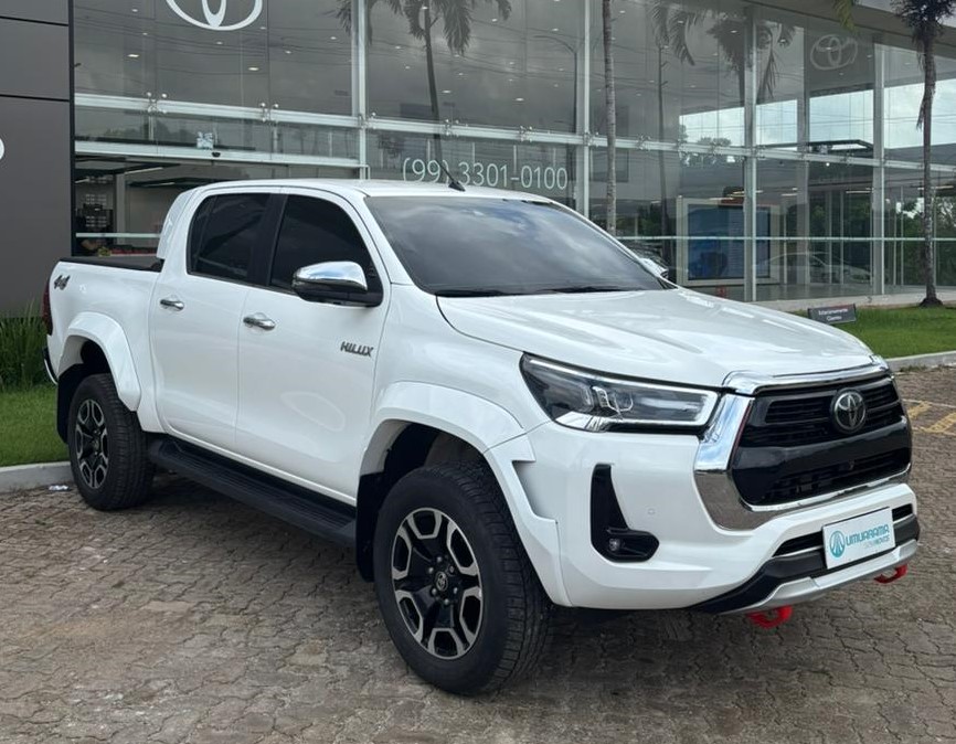 HILUX 2.8 D-4D TURBO DIESEL CD SRX 4X4 AUTOMÁTICO2