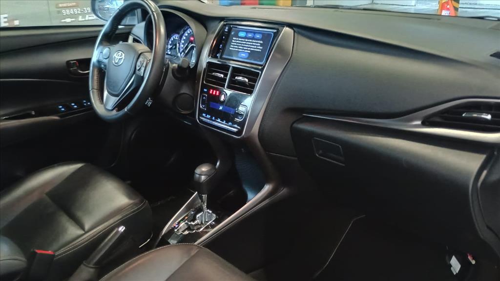 YARIS 1.5 16V FLEX SEDAN XLS MULTIDRIVE17