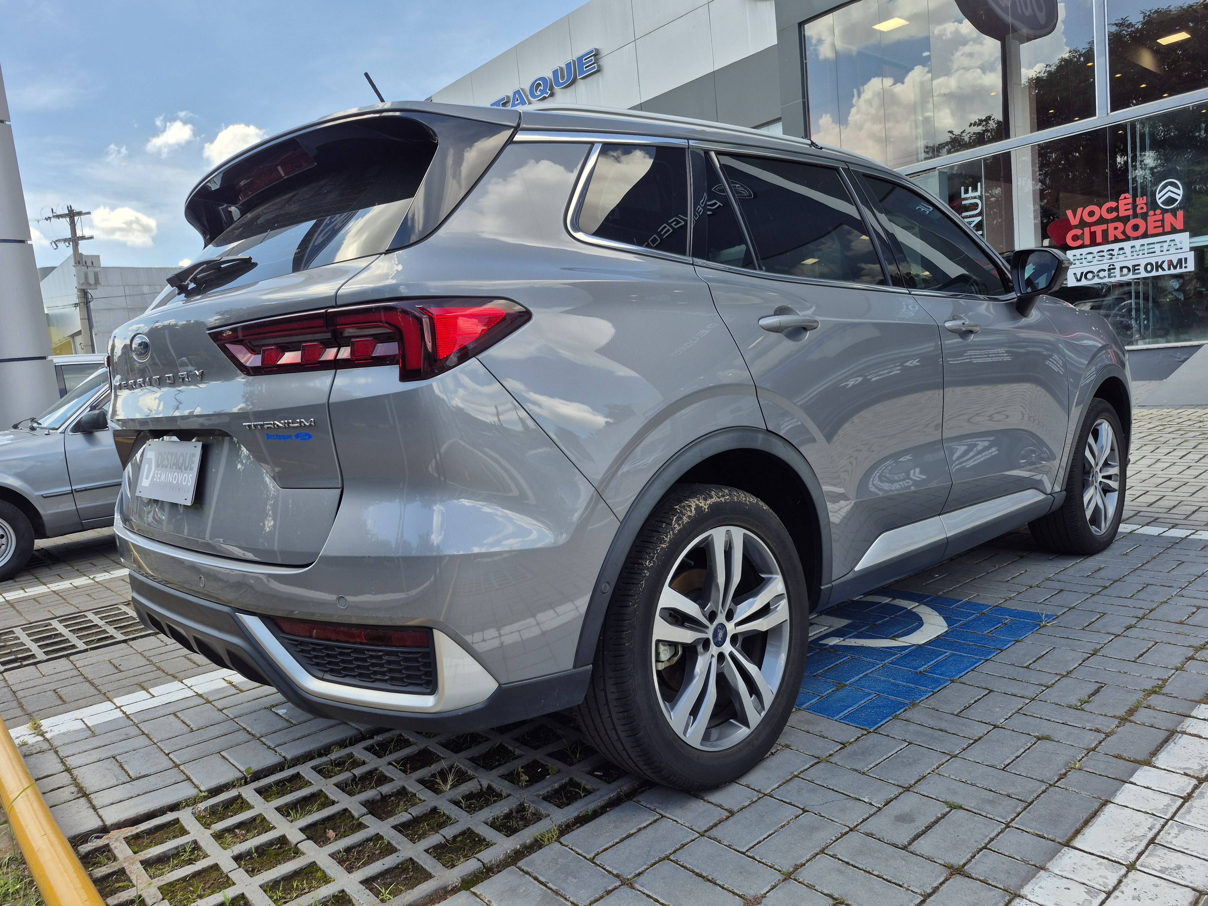 Foto ilustrativa do carro