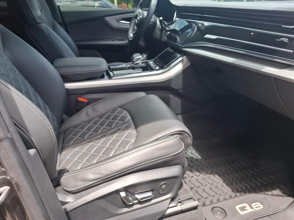 Audi-Q8-3.0 TFSI GASOLINA PERFORMANCE BLACK QUATTRO TIPTRONIC