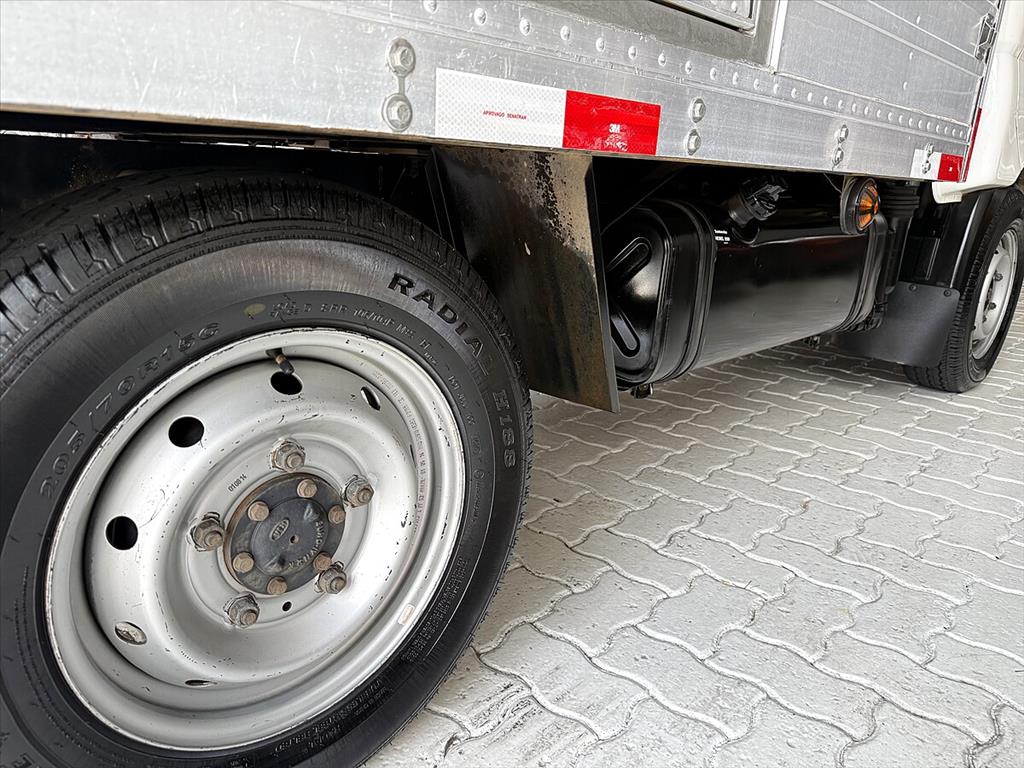 Kia Bongo - 2.5 K-2500 4X2 CS TURBO DIESEL 2P MANUAL