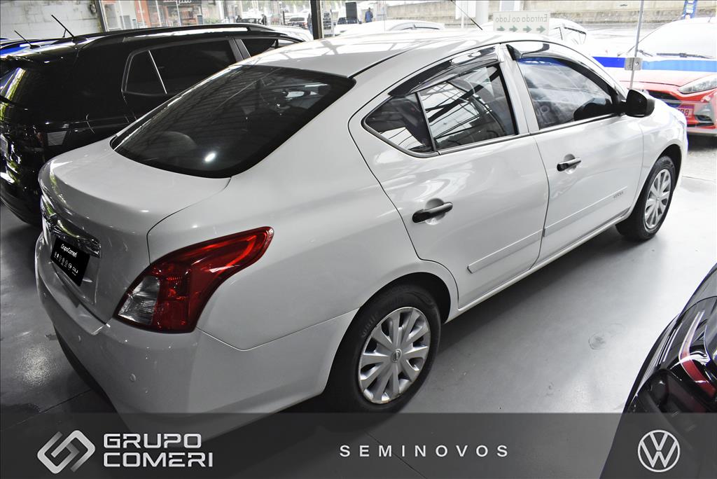 VERSA 1.6 16V FLEXSTART V-DRIVE MANUAL1