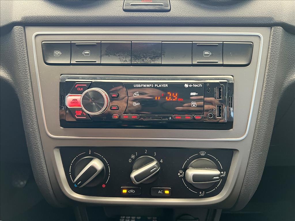 VOYAGE 1.6 MI 8V FLEX 4P MANUAL14