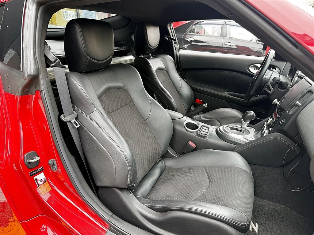 Nissan 370Z - 3.7 COUPÉ V6 24V GASOLINA 2P AUTOMÁTICO