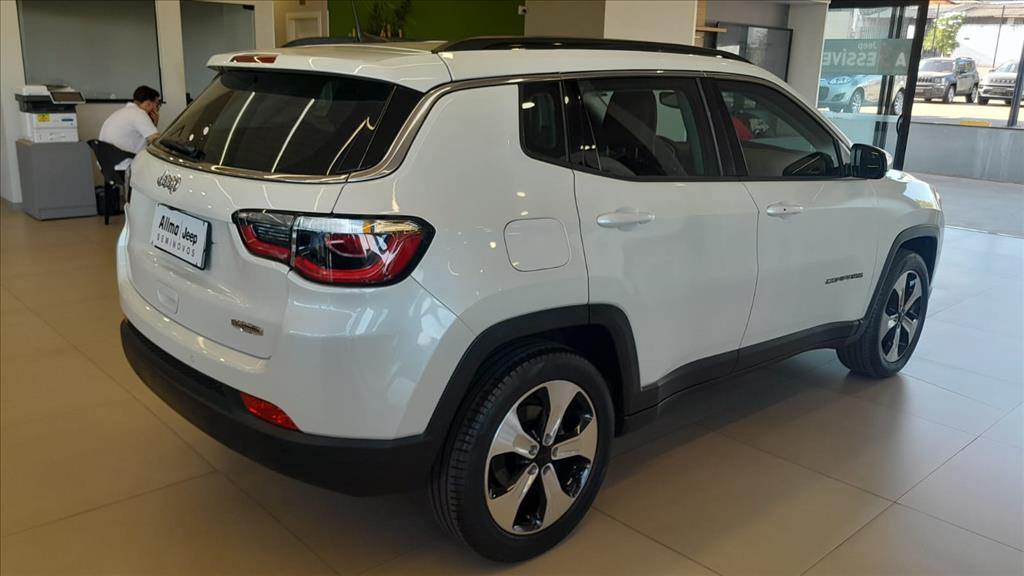 COMPASS 2.0 16V FLEX LONGITUDE AUTOMÁTICO