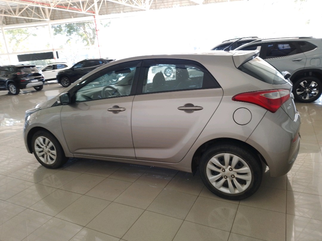 Hyundai-HB20-1.0 COMFORT PLUS 12V FLEX 4P MANUAL