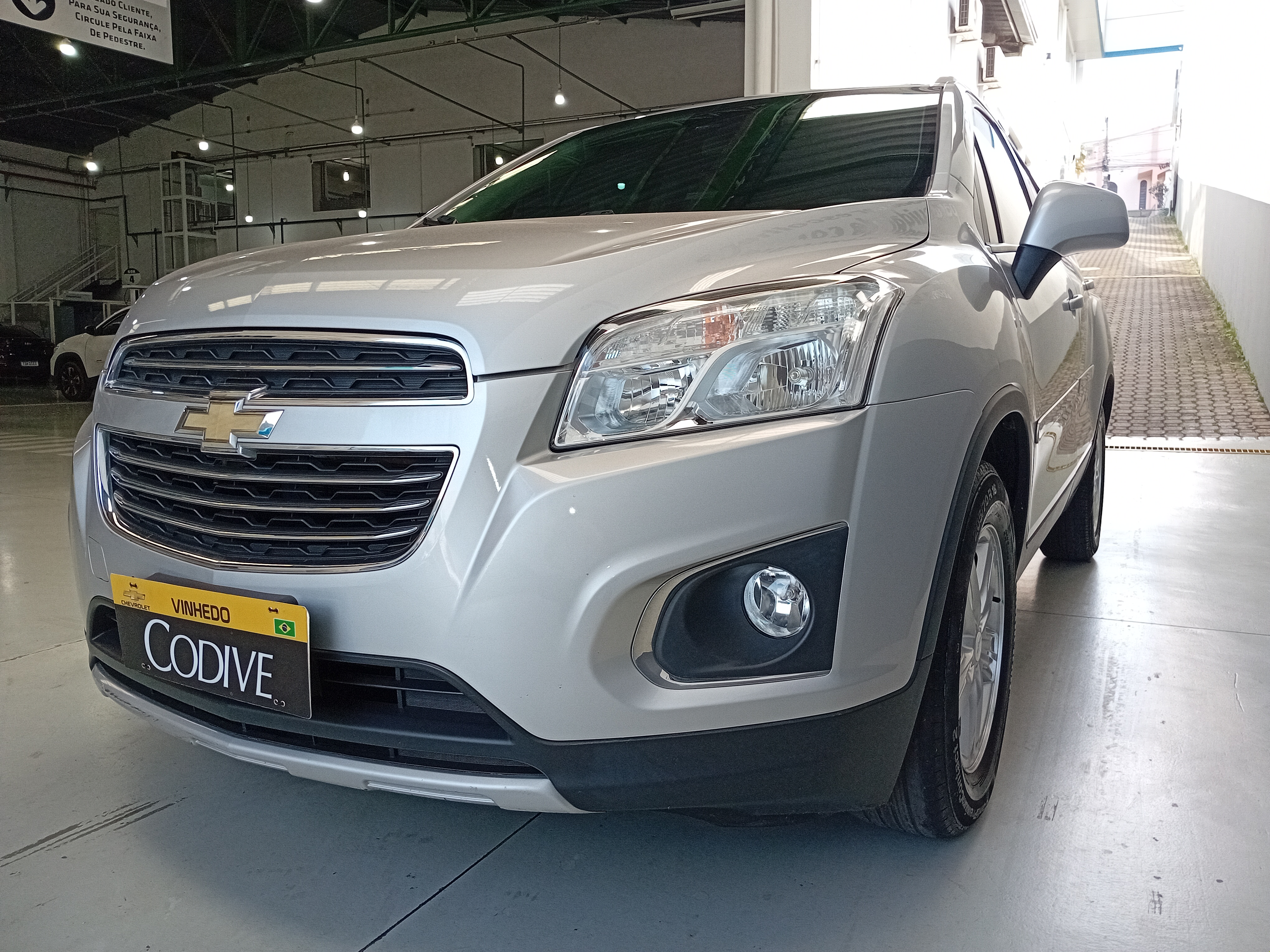 TRACKER 1.8 MPFI LT 4X2 16V FLEX 4P AUTOMÁTICO0