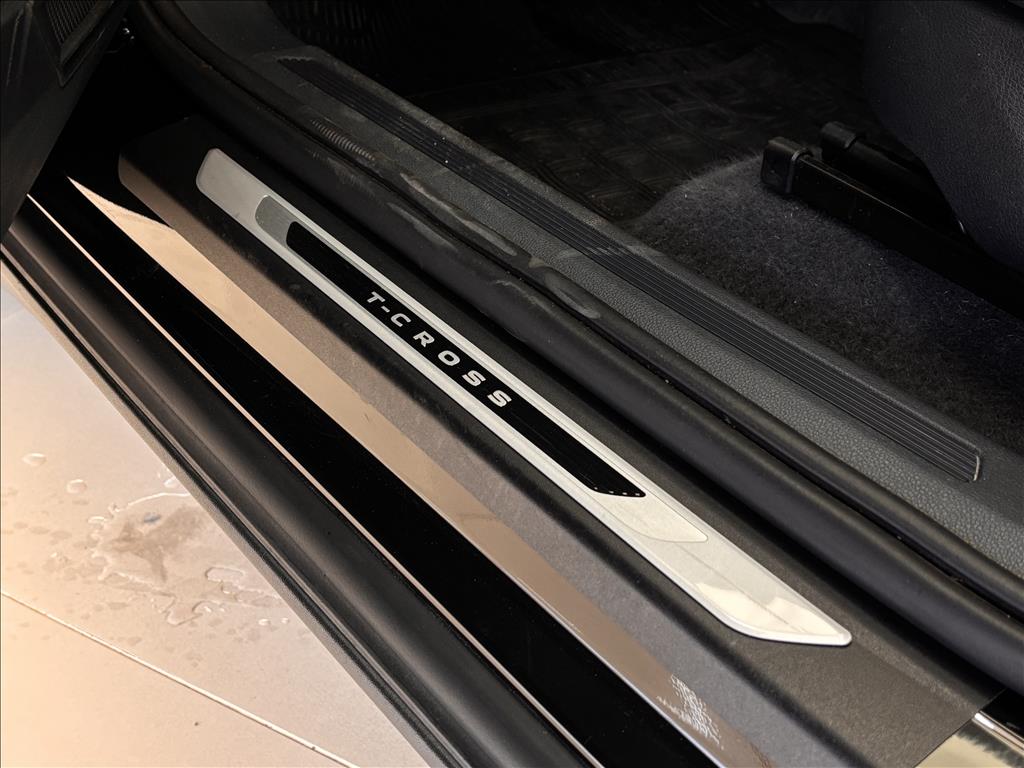 T-CROSS 1.0 200 TSI TOTAL FLEX SENSE AUTOMÁTICO T-CROSS 1.0 200 TSI TOTAL FLEX SENSE AUTOMÁTICO