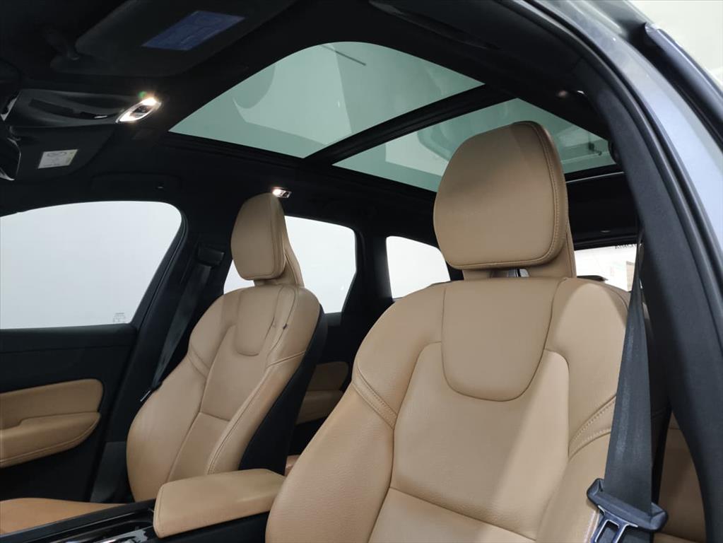 XC60 2.0 D5 DIESEL MOMENTUM AWD GEARTRONIC9