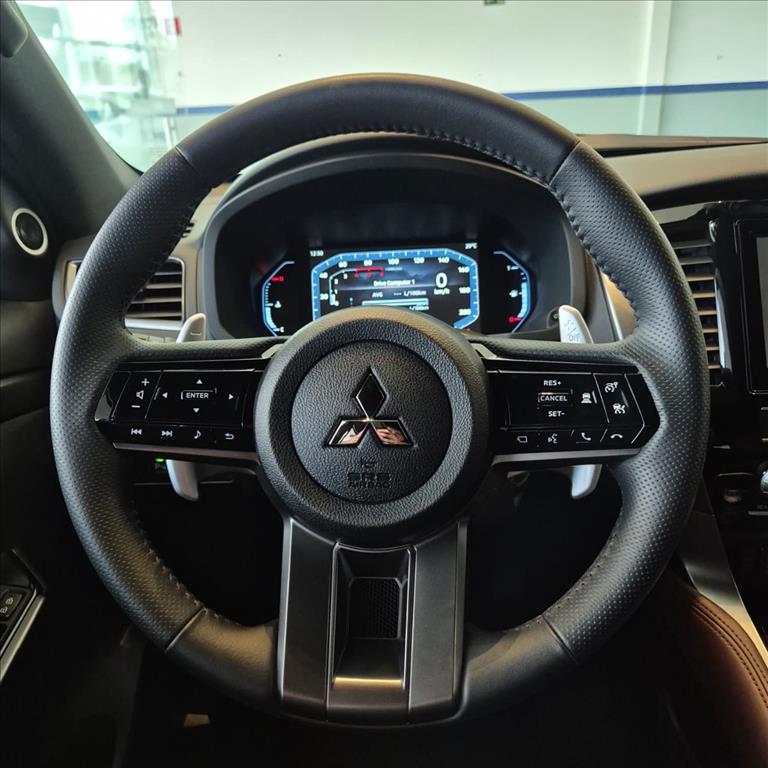 PAJERO SPORT 2.4 16V MIVEC TURBO DIESEL LEGEND BLACK AWD AUTOMÁTICO12