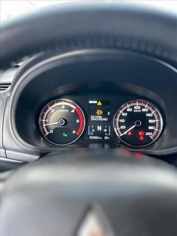 Mitsubishi-L200 TRITON-2.4 16V TURBO DIESEL SPORT HPE-S CD 4P 4X4 AUTOMÁTICO