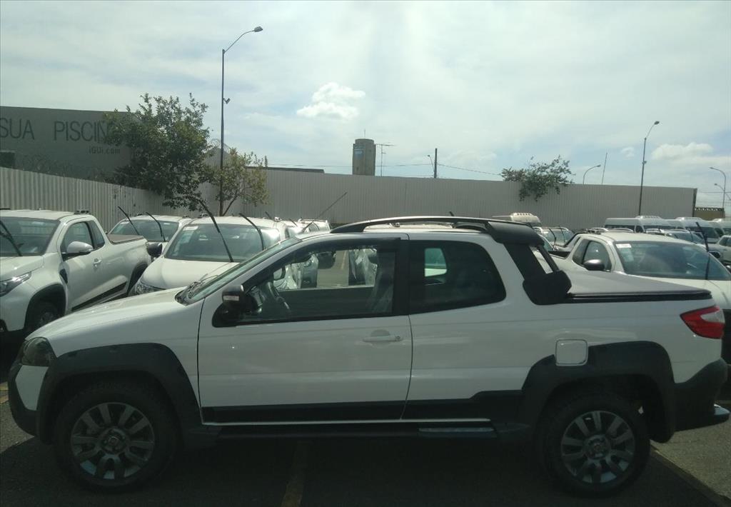 STRADA 1.8 MPI ADVENTURE CD 16V FLEX 3P MANUAL STRADA 1.8 MPI ADVENTURE CD 16V FLEX 3P MANUAL