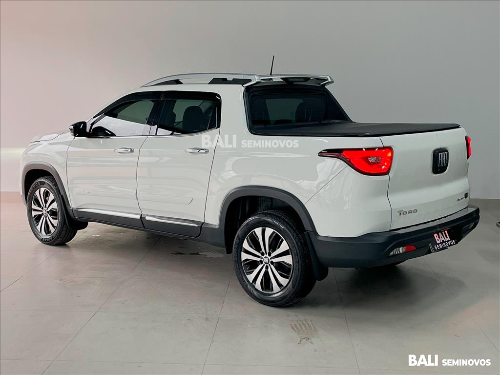 TORO 2.0 16V TURBO DIESEL VOLCANO 4WD AT97