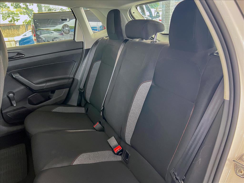 POLO 1.0 MPI ROBUST MANUAL18