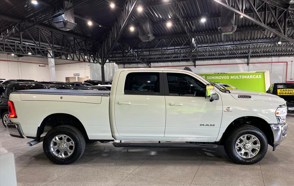 2500 6.7 I6 TURBO DIESEL LARAMIE CD 4X4 AUTOMÁTICO3