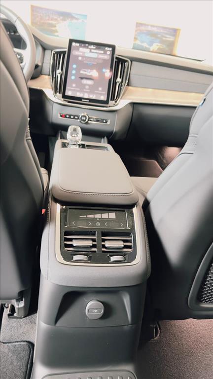 XC90 2.0 T8 PHEV PLUS AWD GEARTRONIC13