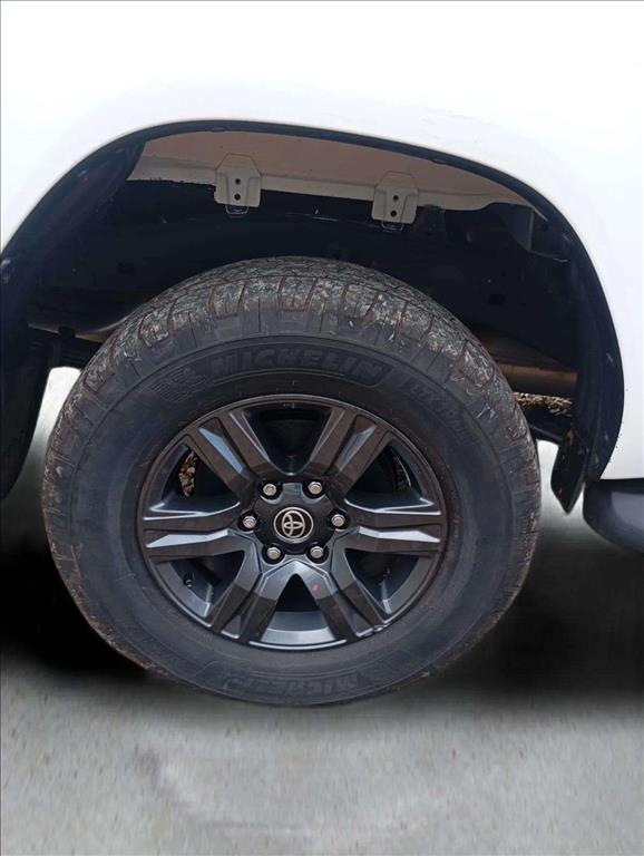 HILUX 2.7 VVT-i FLEX CD SR 4X2 AUTOMÁTICO12