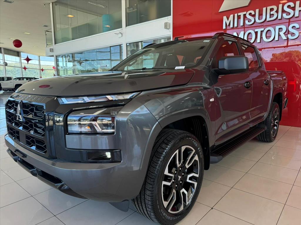 Mitsubishi-TRITON-2.4 BITURBO DIESEL CD TARMAC 4X2 AUTOMÁTICO