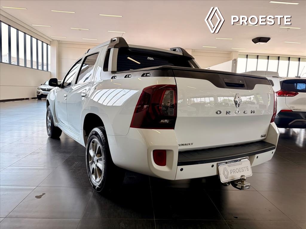 DUSTER OROCH 2.0 16V FLEX DYNAMIQUE 4P AUTOMÁTICO3