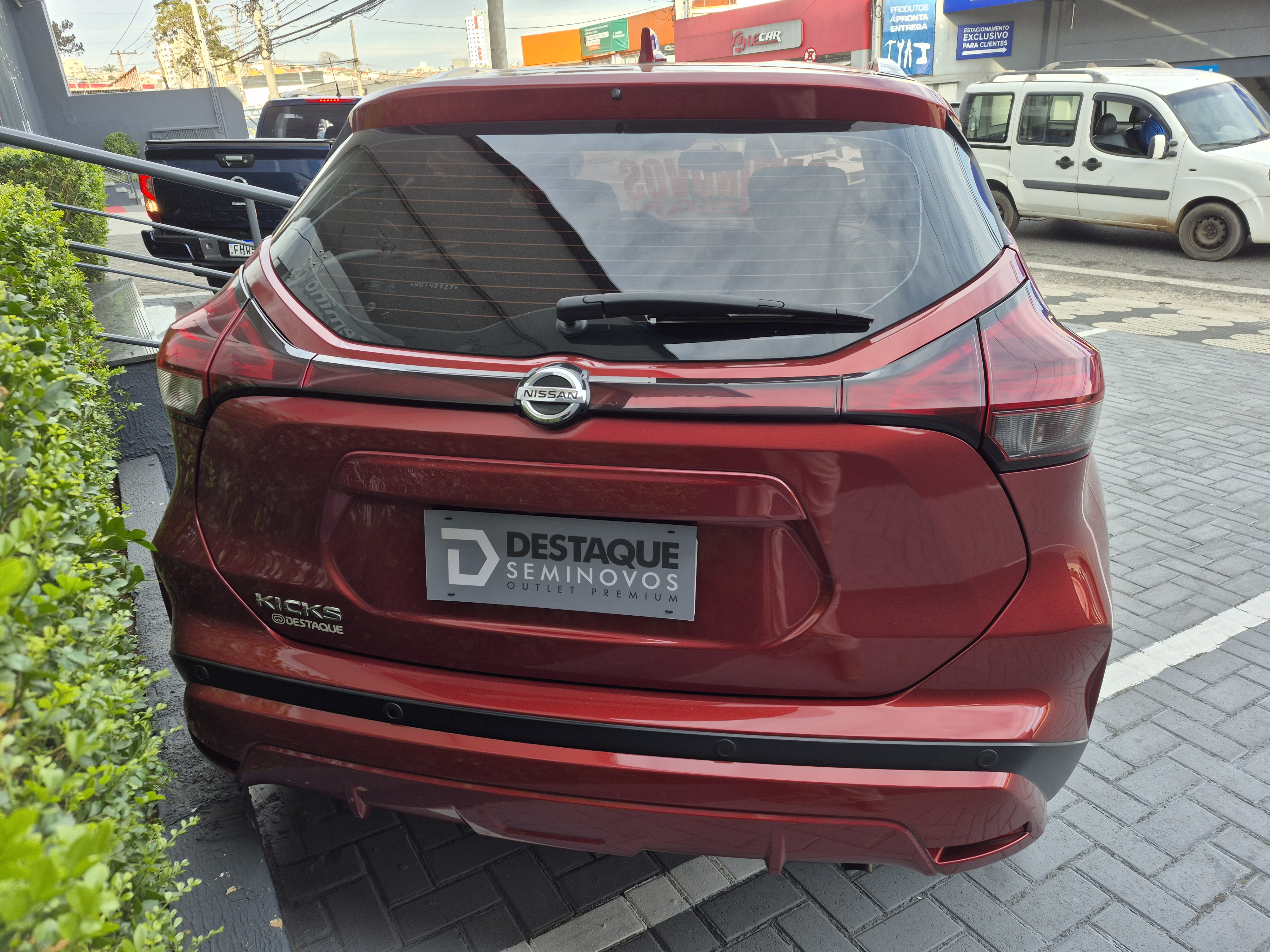 NISSAN KICKS