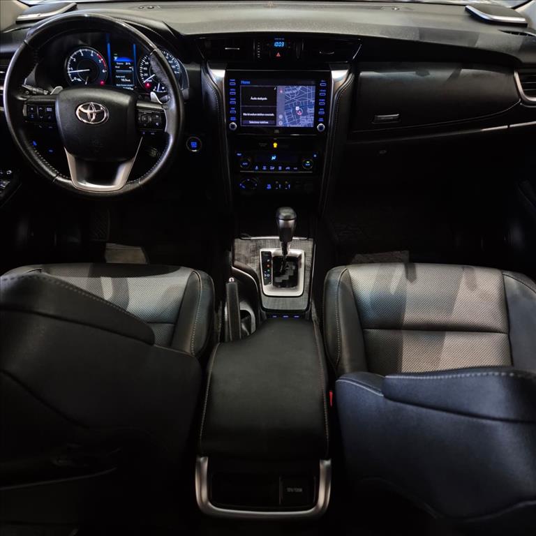 HILUX 2.8 D-4D TURBO DIESEL CD SRX 4X4 AUTOMÁTICO12