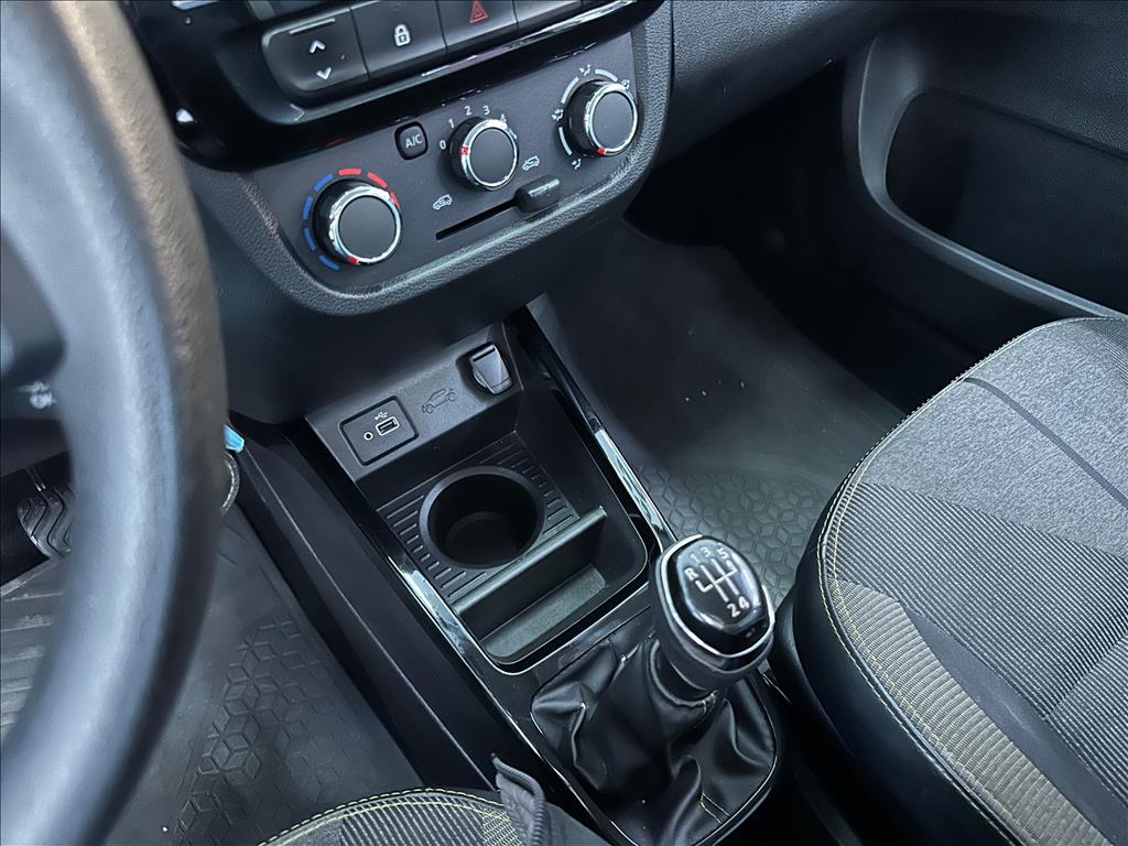 KWID 1.0 12V SCE FLEX OUTSIDER MANUAL10