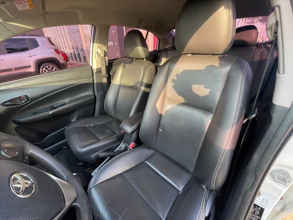 YARIS 1.5 16V FLEX SEDAN XL LIVE MULTIDRIVE YARIS 1.5 16V FLEX SEDAN XL LIVE MULTIDRIVE