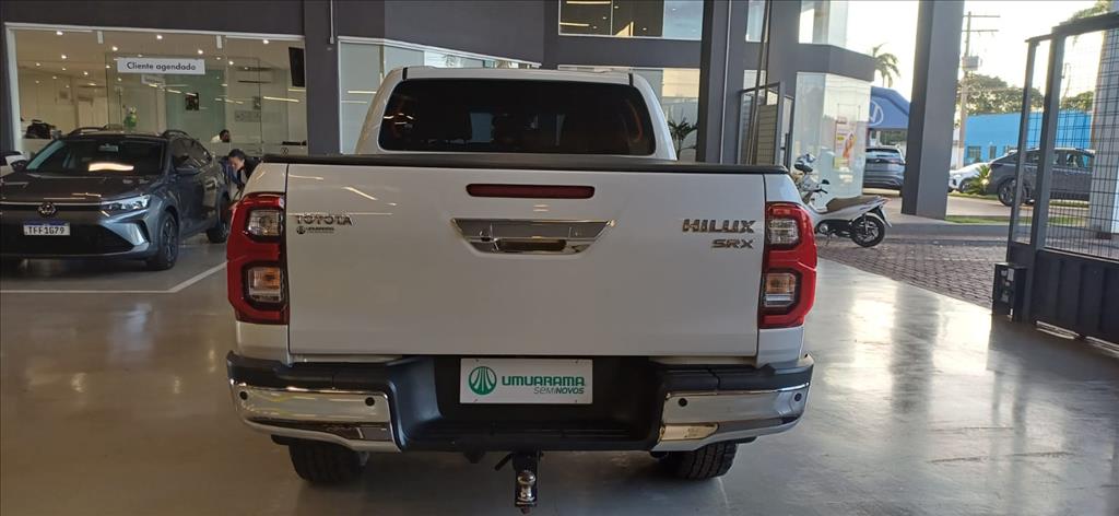 HILUX 2.8 D-4D TURBO DIESEL CD SRX 4X4 AUTOMÁTICO5