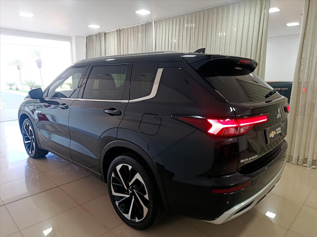 OUTLANDER 2.4 PHEV SIGNATURE S-AWC DHT5