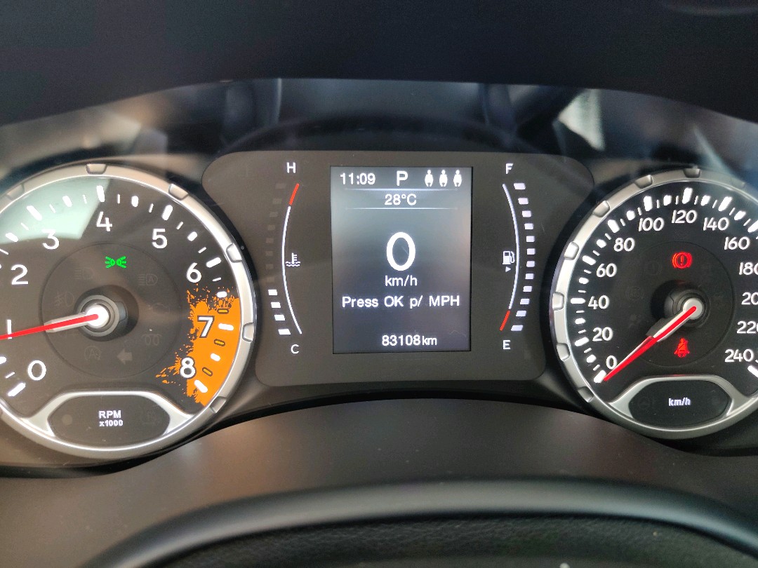 RENEGADE 1.8 16V FLEX LONGITUDE 4P AUTOMÁTICO13