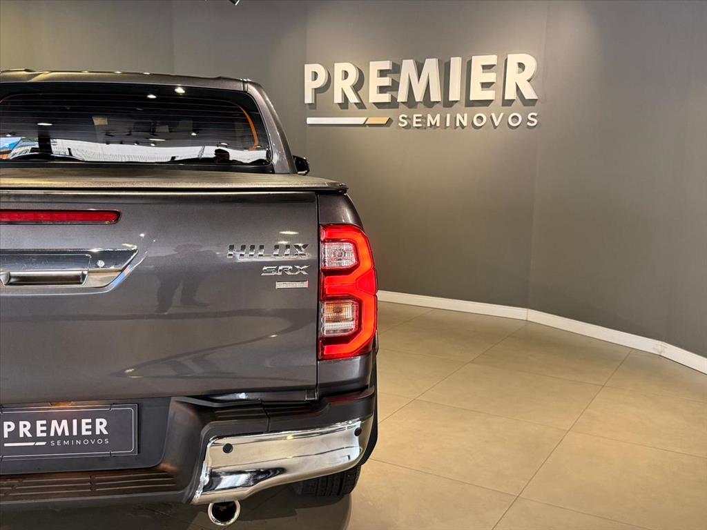 HILUX 2.8 D-4D TURBO DIESEL CD SRX 4X4 AUTOMÁTICO11