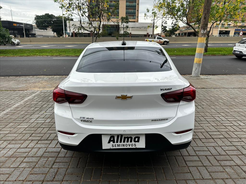 ONIX PLUS 1.0 TURBO FLEX PREMIER AUTOMÁTICO4