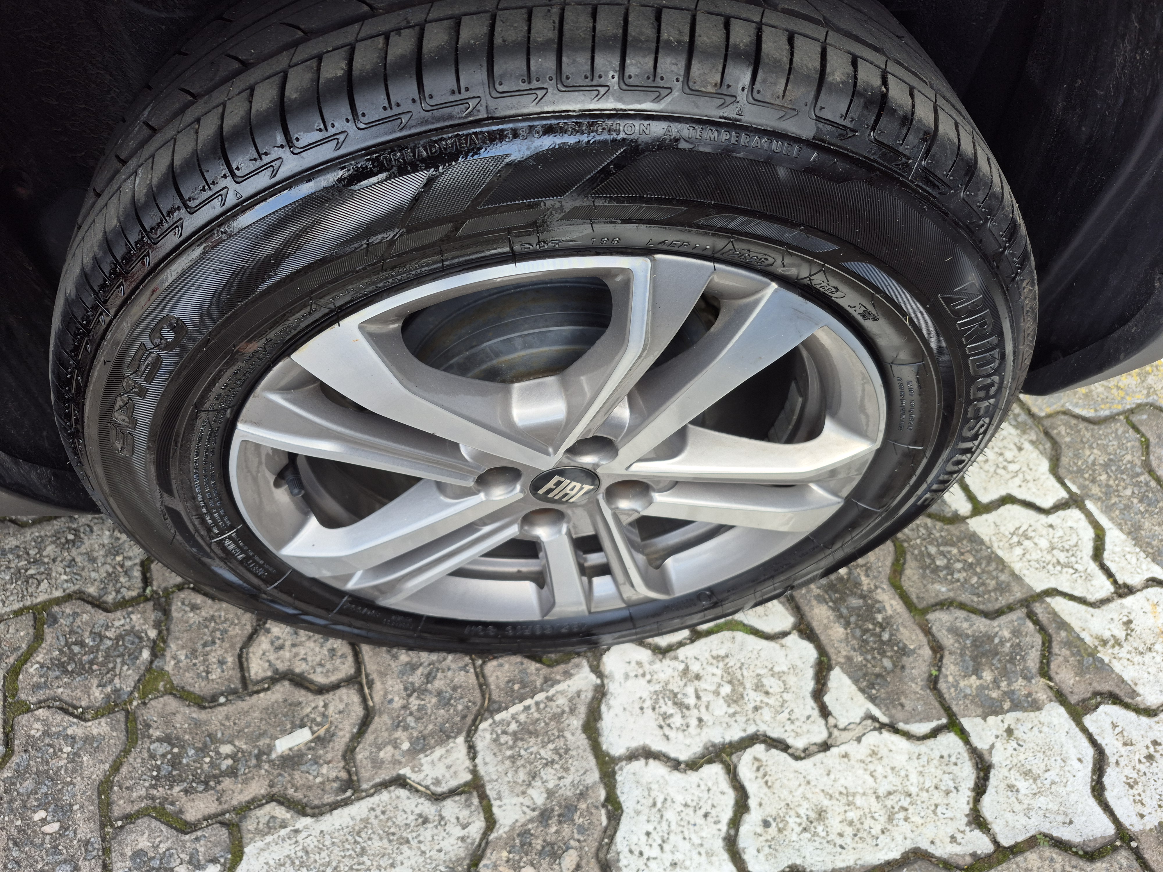 Foto ilustrativa do carro