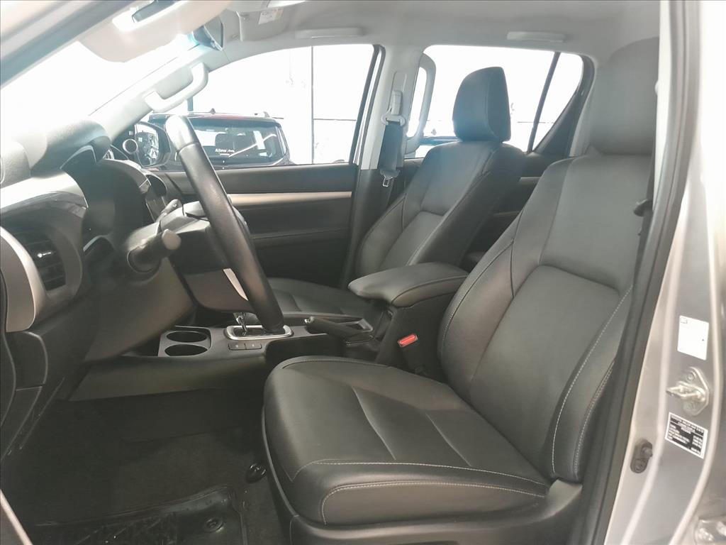 HILUX 2.8 D-4D TURBO DIESEL CD SRX PLUS 4X4 AUTOMÁTICO14