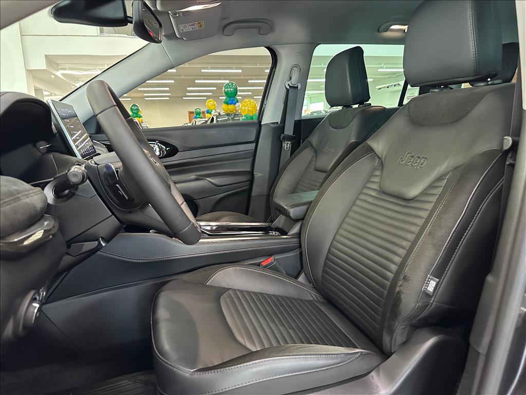 COMMANDER 1.3 T270 TURBO FLEX LIMITED AT67