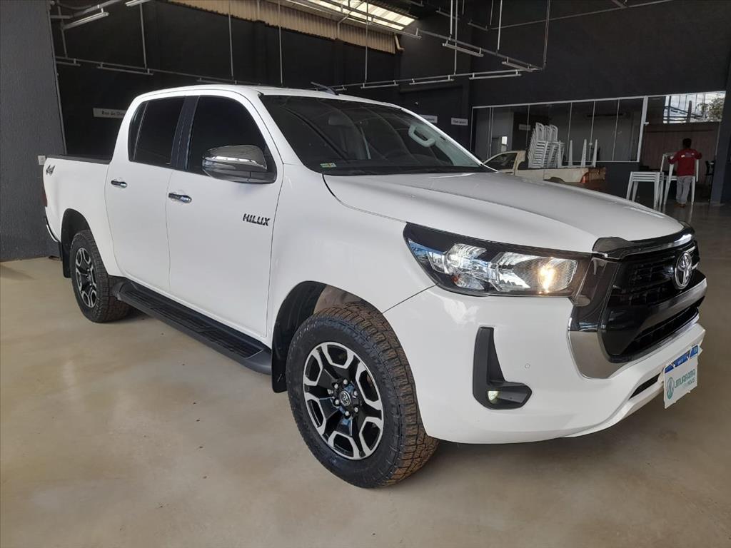 HILUX 2.8 D-4D TURBO DIESEL CD SRV 4X4 AUTOMÁTICO
